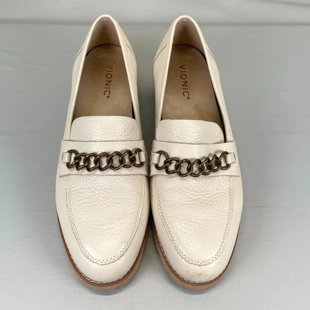 Vionic Emalyn Loafers Womens Size 9.5 Cream Beige Leather Lug Sole Comfort Shoes